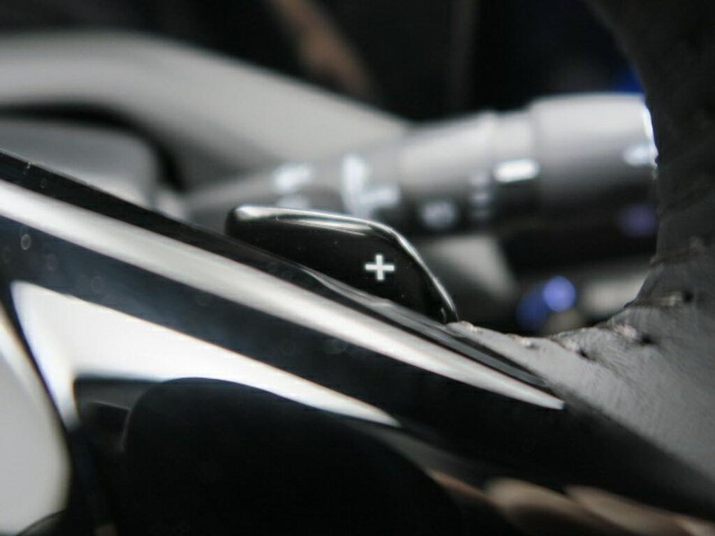 Peugeot 408 408 Allure PHEV 180 e-EAT8 12