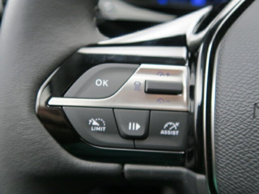 Peugeot 408 408 Allure PHEV 180 e-EAT8 9