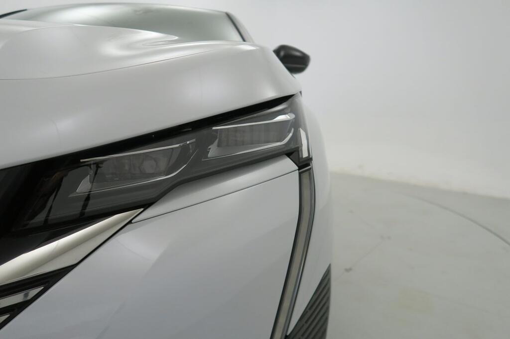 Peugeot 308 5P First Edition Eléctrico 115kW (156CV) 18