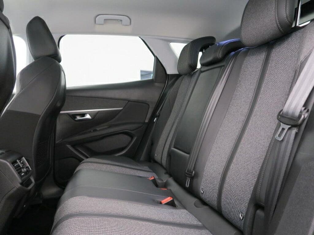 Peugeot 3008 1.2 PURETECH 96KW (130CV) ALLURE EAT8 18