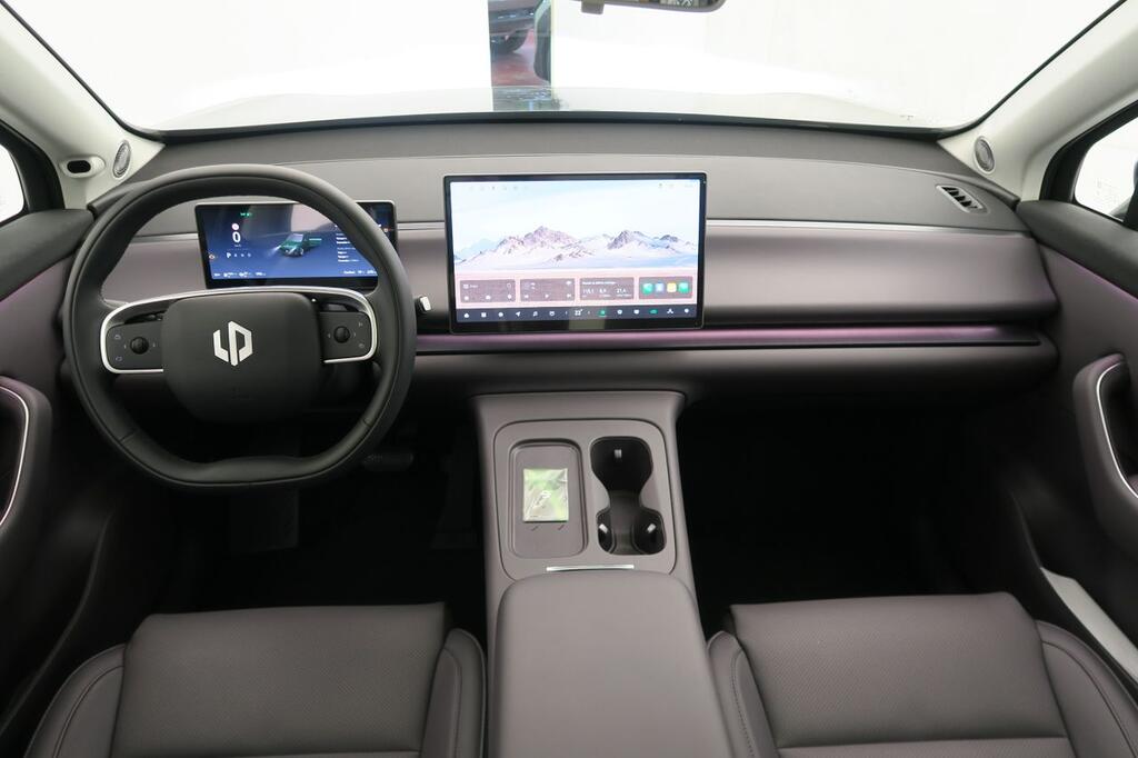 Leapmotor C10 C10 REEV 28.4 kWh Design Auto 15