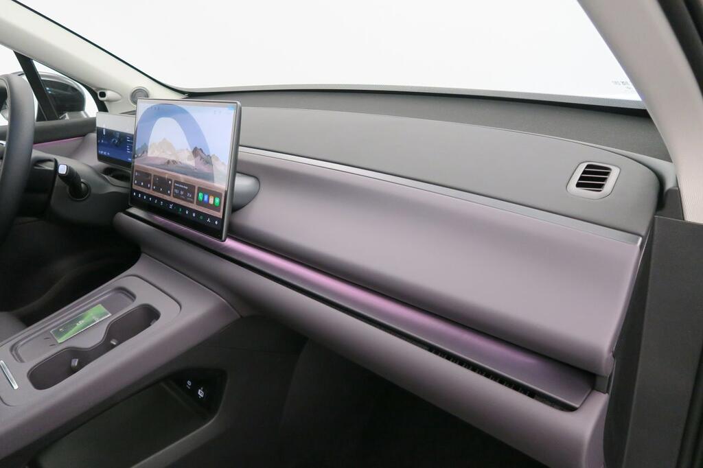 Leapmotor C10 C10 REEV 28.4 kWh Design Auto 16