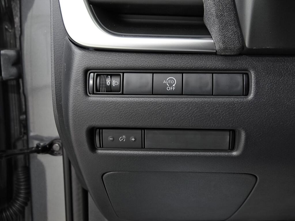 Nissan Qashqai DIG-T 103kW (140CV) mHEV 4x2 Acenta 32