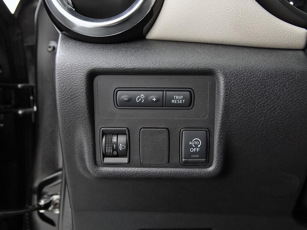 Nissan Micra IG-T 68 kW (92 CV) E6D-F N-Design Chrome 13