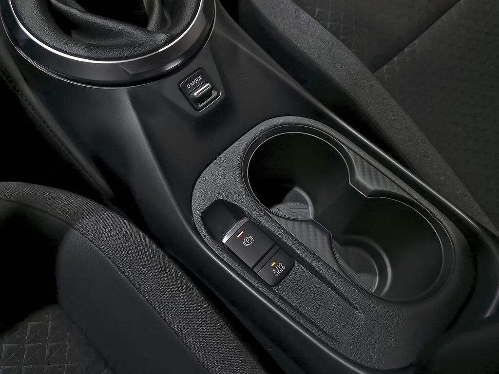 Nissan Juke DIG-T 84 kW (114 CV) 6M/T N-Connecta 26