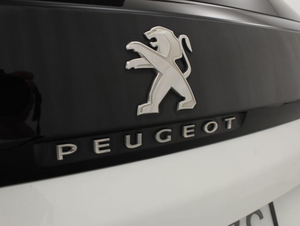 Peugeot 3008 1.2 PURETECH 96KW (130CV) ALLURE S&S 17
