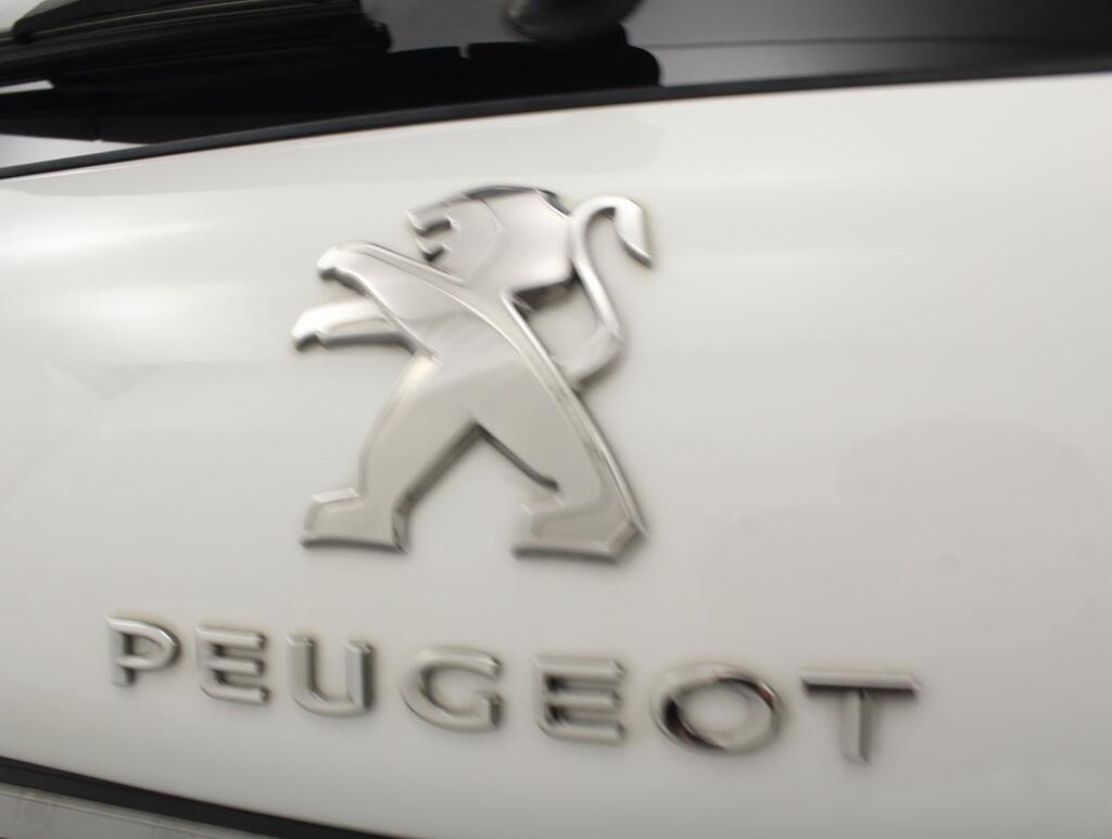 Peugeot 2008 Style 1.2L PureTech 60KW (82CV) S&S 20