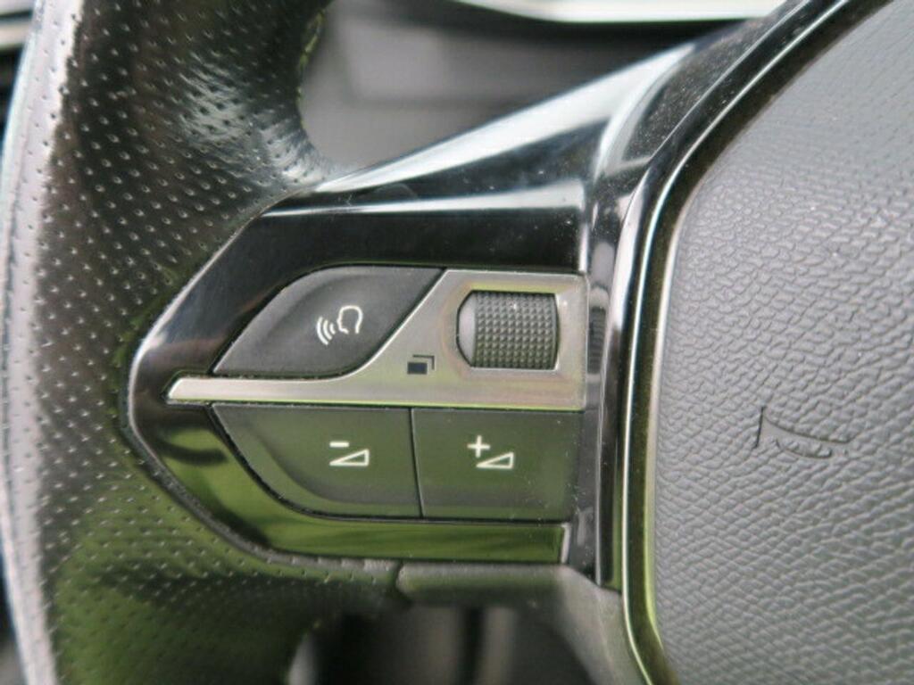 Peugeot 2008 GT Line Puretech 130 S&S BVM6 9