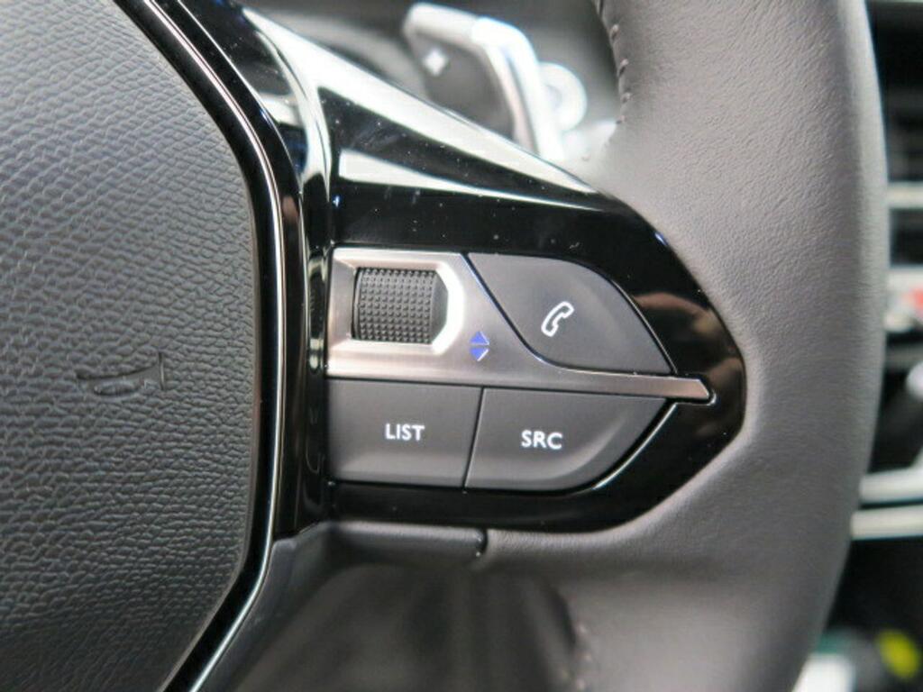 Peugeot 2008 Allure Pack BlueHDI 130 S&S EAT8 10