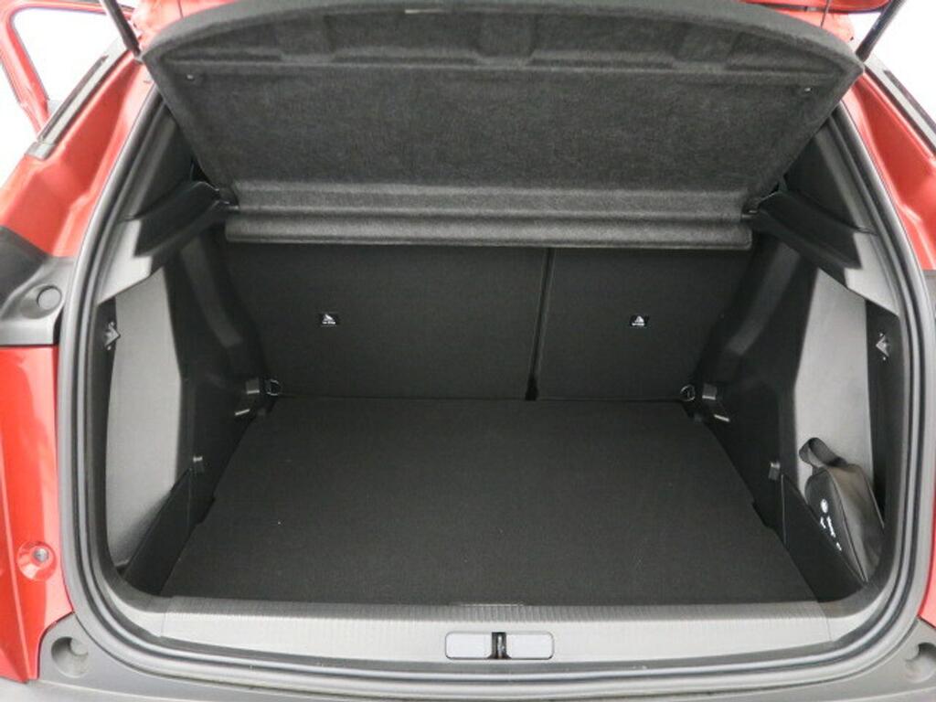 Peugeot 2008 Allure Pack BlueHDI 130 S&S EAT8 17