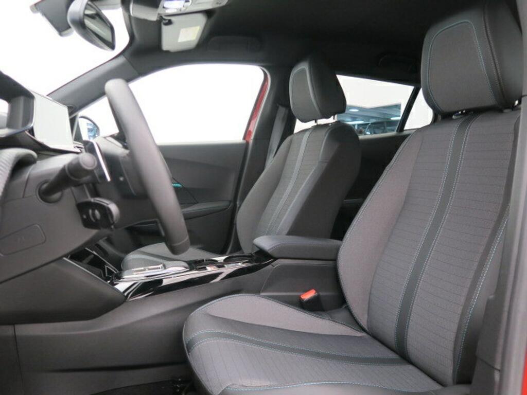 Peugeot 2008 Allure Pack BlueHDI 130 S&S EAT8 15