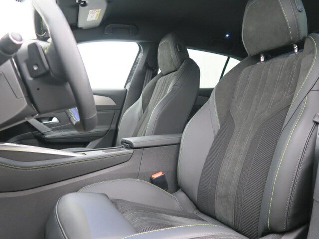 Peugeot 408 408 GT PHEV 225 e-EAT8 17
