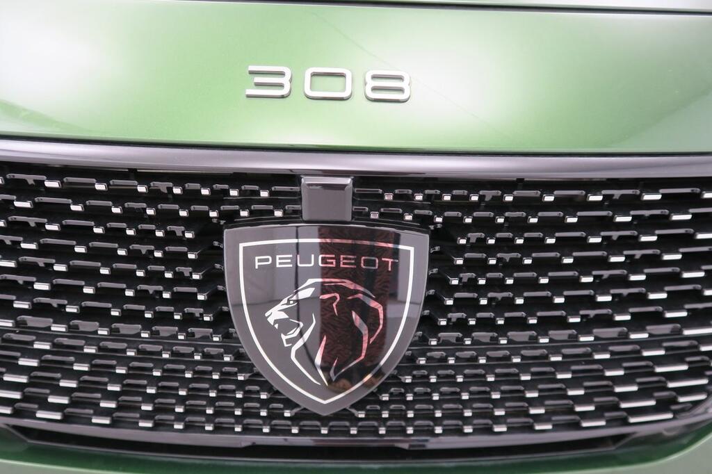 Peugeot 308 5P GT Hybrid 225 eEAT8 30