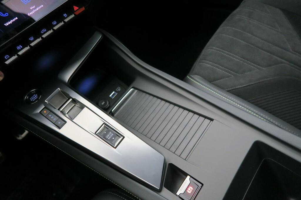 Peugeot 308 5P GT Hybrid 225 eEAT8 22