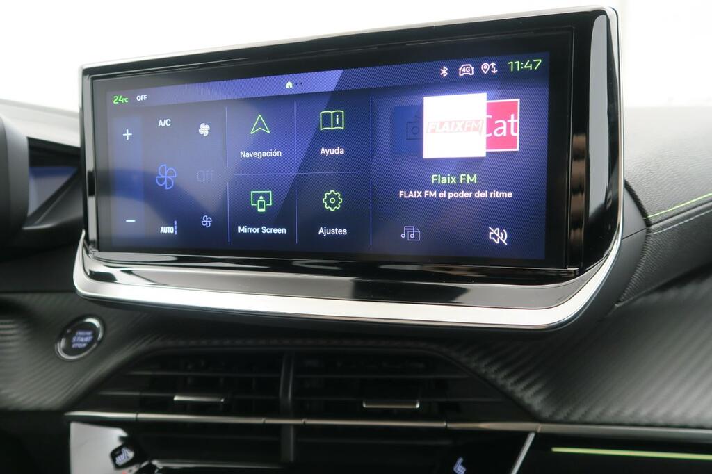 Peugeot 2008 GT BlueHDI 130 S&S EAT8 12