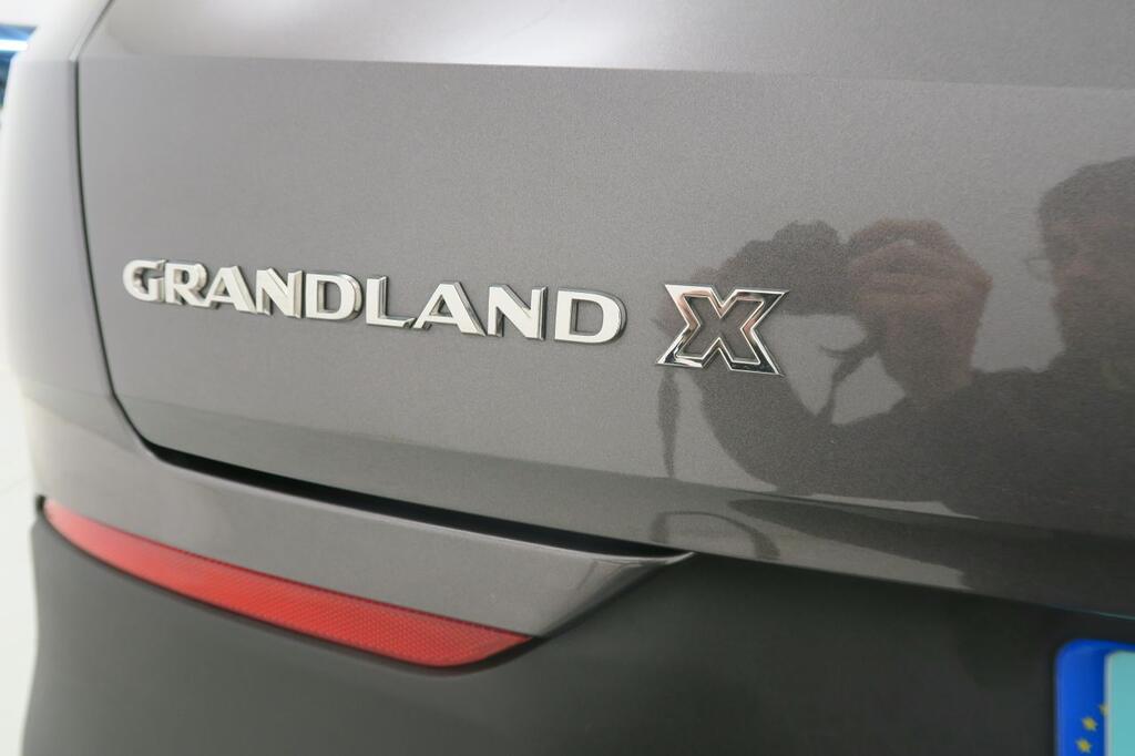 Opel Grandland X 1.2 Turbo Selective 18