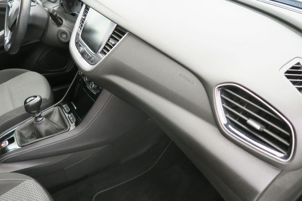 Opel Grandland X 1.2 Turbo Selective 12