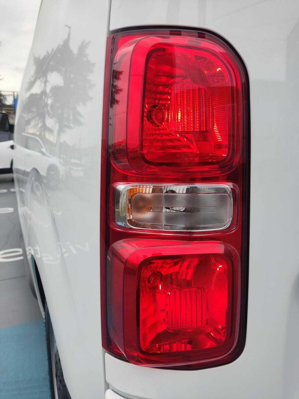 Peugeot Expert -E FG PRO L2 50 KWH 136 CV A/T 4P 22