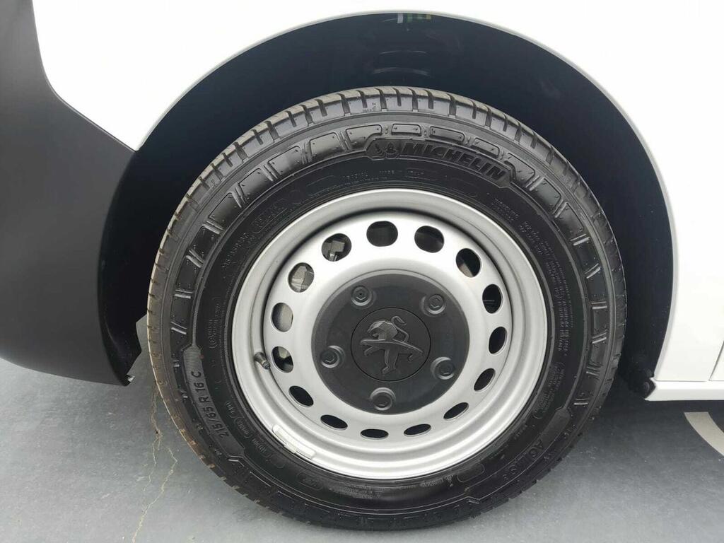 Peugeot Expert -E FG PRO L2 50 KWH 136 CV A/T 4P 23