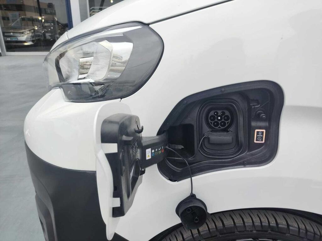 Peugeot Expert -E FG PRO L2 50 KWH 136 CV A/T 4P 21