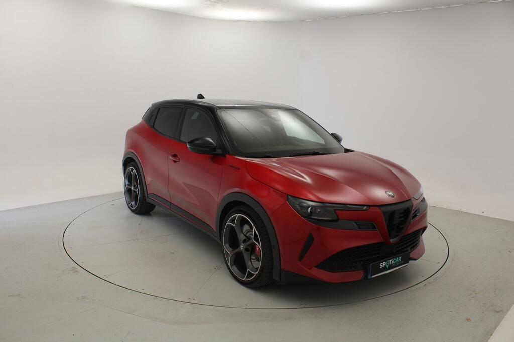Alfa Romeo Junior Elettrica Veloce 207kW (280CV) 1
