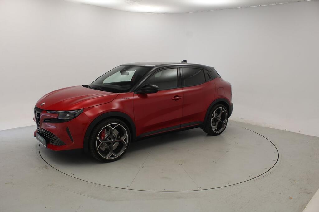 Alfa Romeo Junior Elettrica Veloce 207kW (280CV) 5