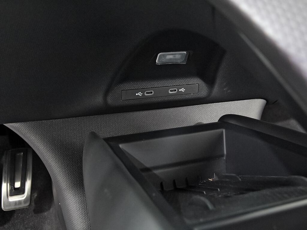 Cupra Tavascan 77kWh 210kW Endurance First Edition 36