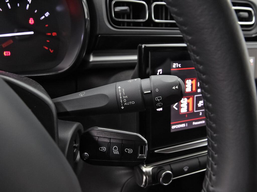 Citroën C3 PureTech 60KW (83CV) Shine 17