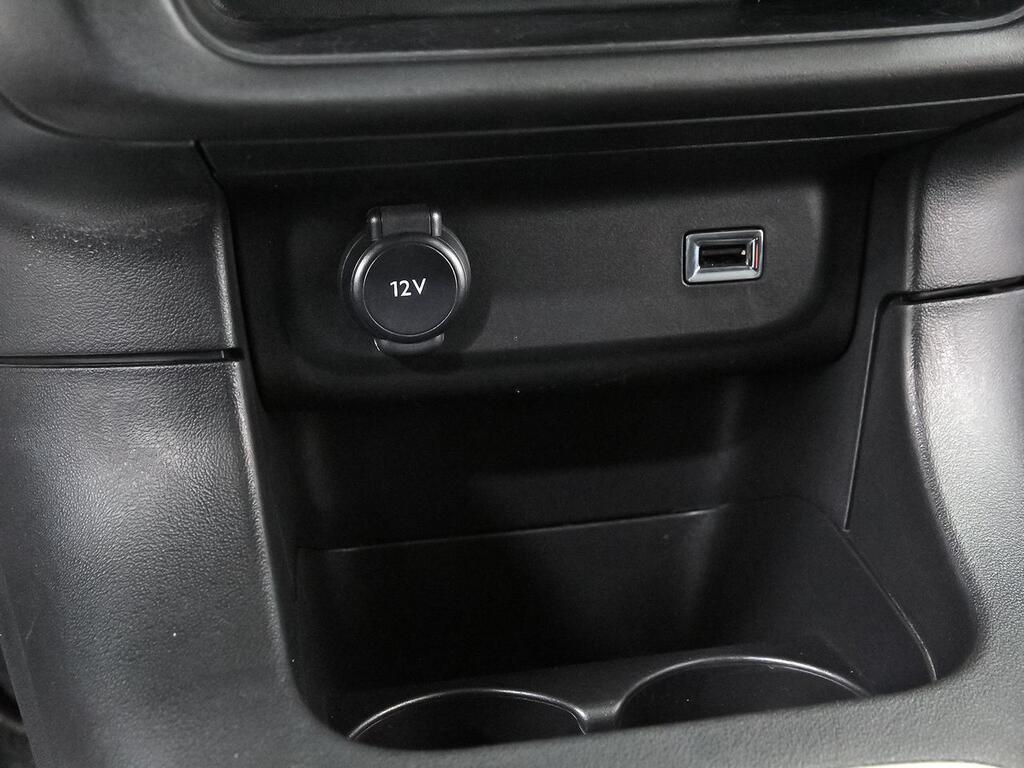 Citroën C3 PureTech 60KW (83CV) Shine 28