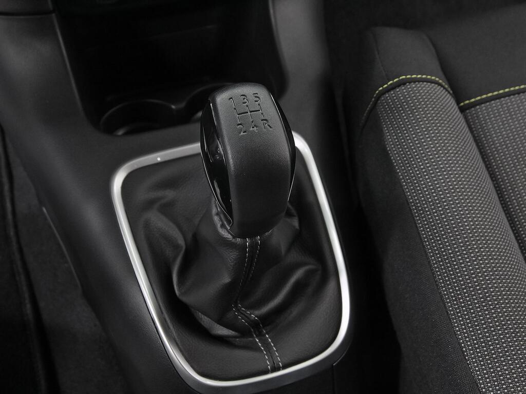 Citroën C3 PureTech 60KW (83CV) Shine 29