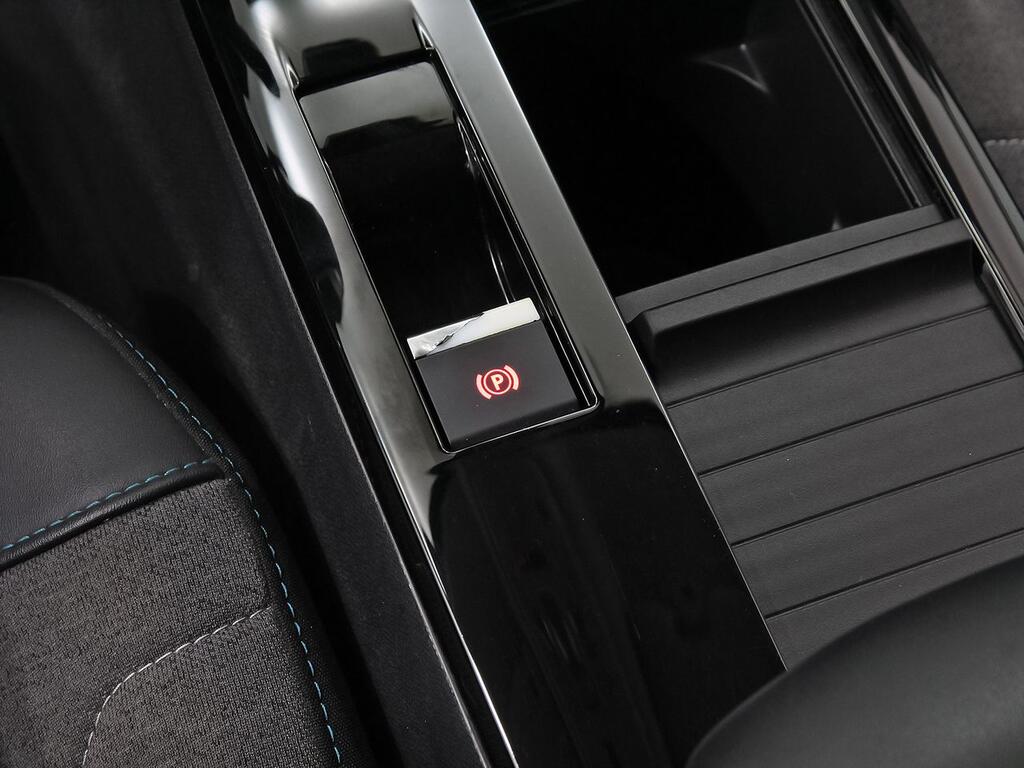 Citroën C4 BlueHDi 130 S&S EAT8 Feel Pack 31