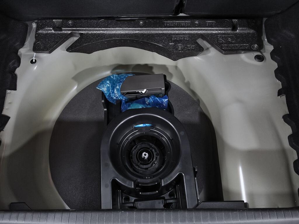 Peugeot 208 Allure Puretech 100 36