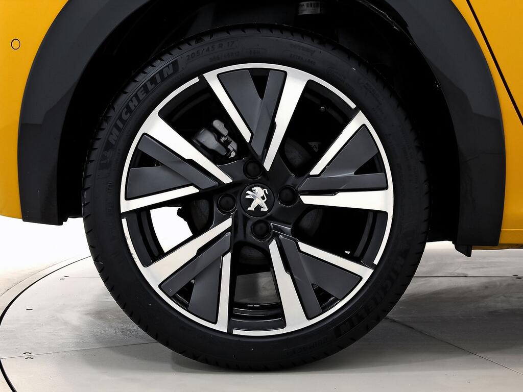 Peugeot 208 PureTech 73kW (100CV) GT 11