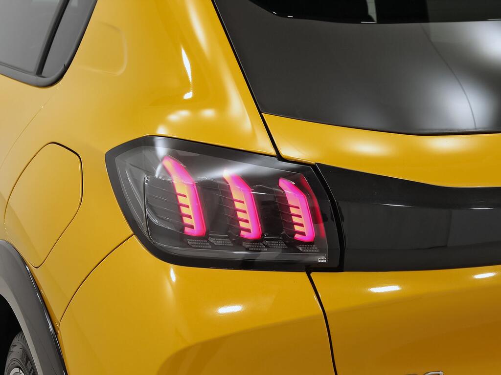 Peugeot 208 PureTech 73kW (100CV) GT 33