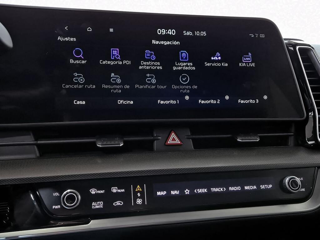 Kia Sportage 1.6 T-GDi MHEV 180CV Tech 4x4 DCT 22