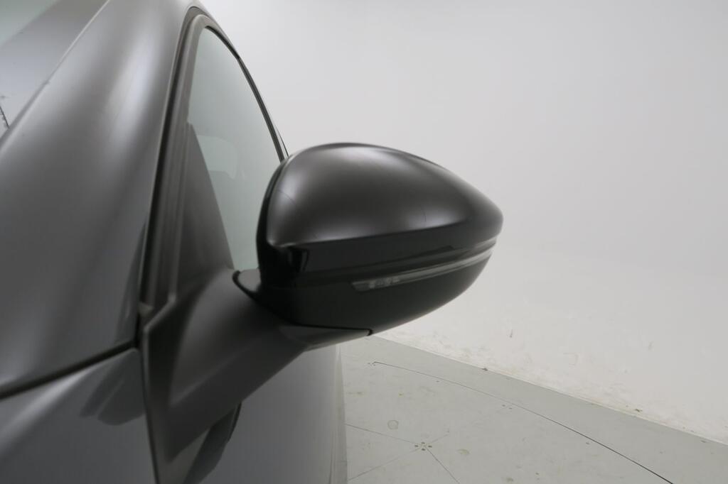 Peugeot 208 Allure Eléctrico 156 (115 Kw) 22