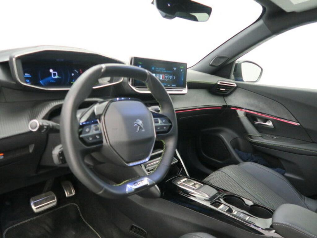 Peugeot 2008 Eléctrico GT 136 (100kW) 7