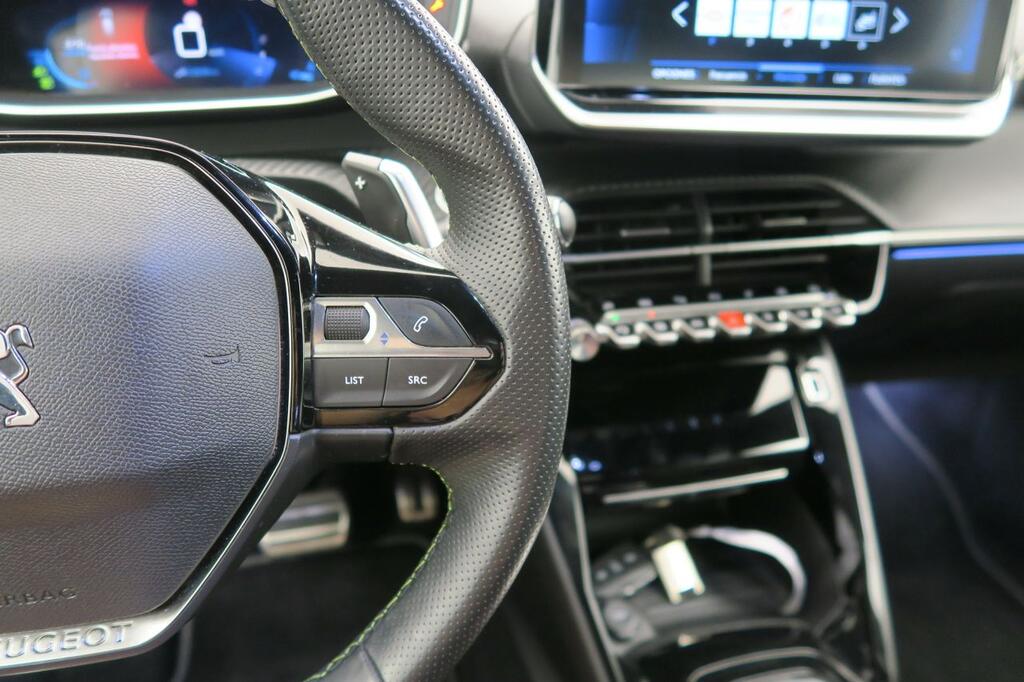 Peugeot 2008 GT Puretech 130 S&S EAT8 11