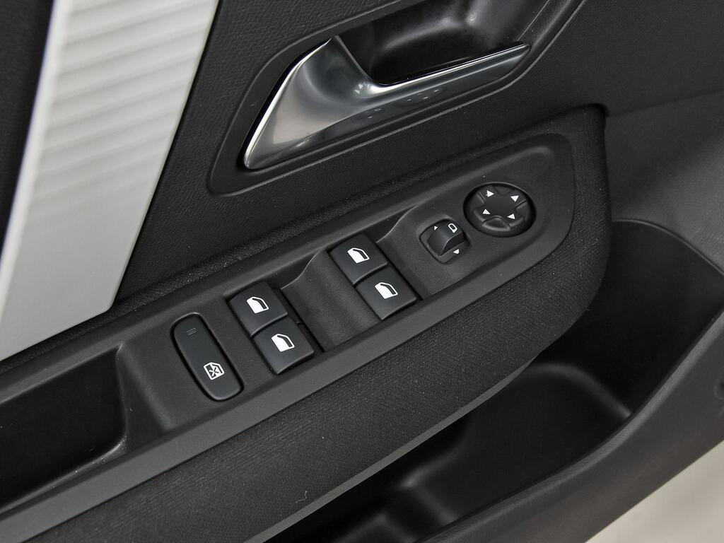 Citroën C4 X PureTech 100 S&S 6v You 13