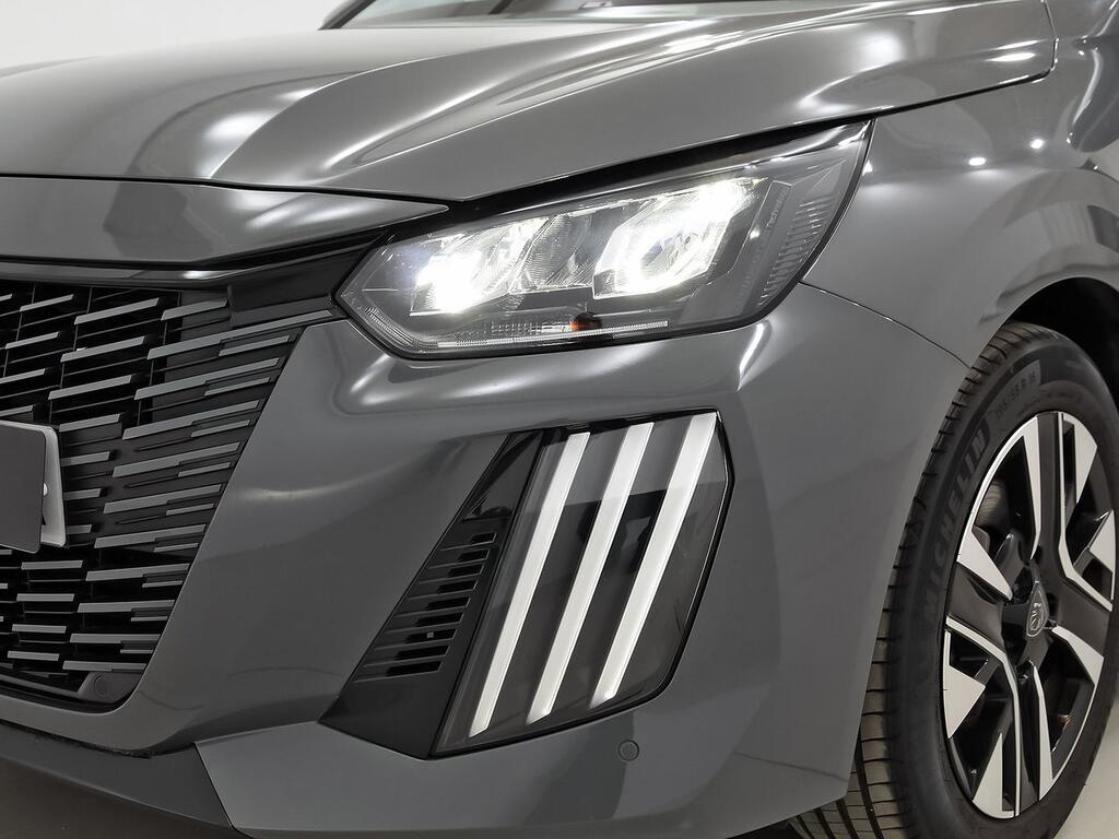 Peugeot 208 Allure Puretech 100 33