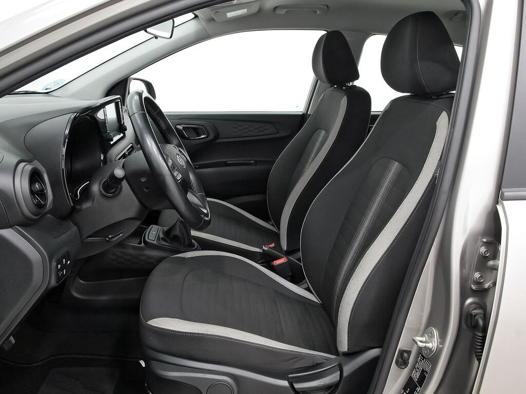 Hyundai i10 1.0 Klass 8