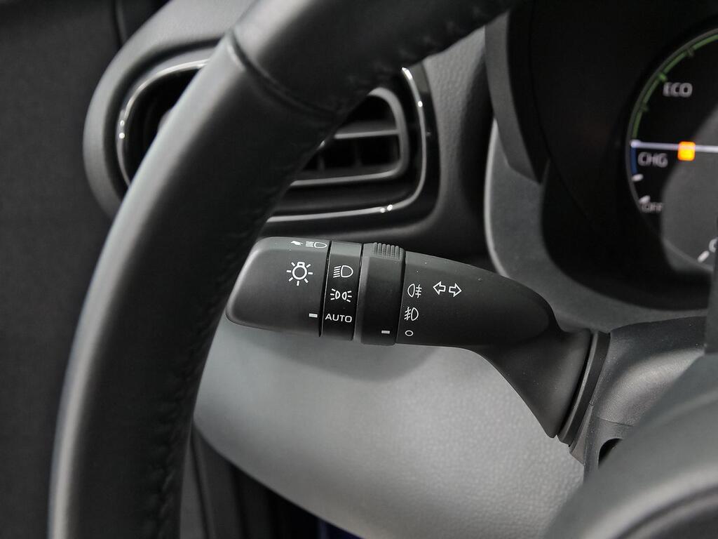 Toyota Yaris 1.5 120H Active Plus 13