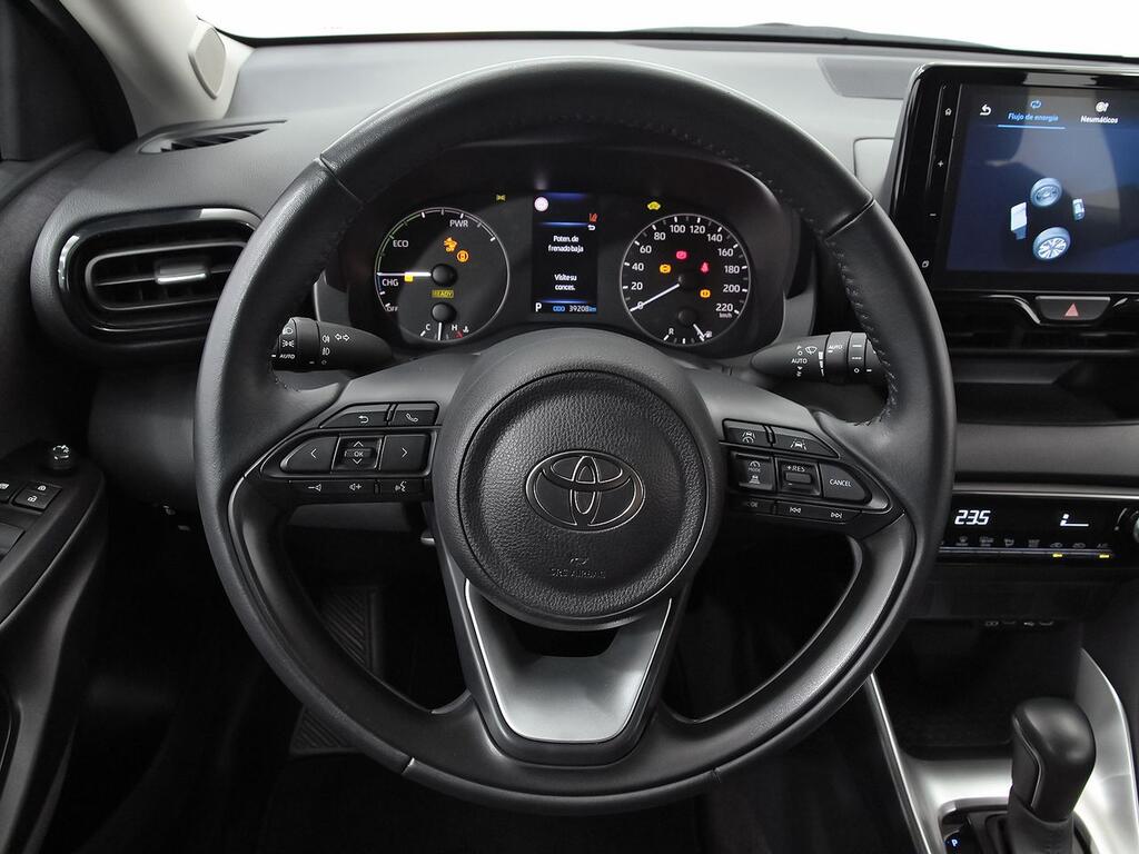 Toyota Yaris 1.5 120H Active Plus 17