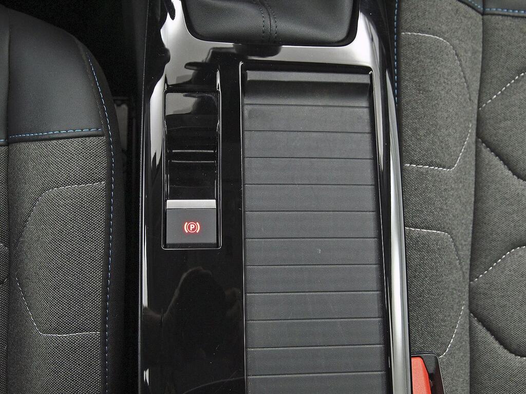 Citroën C4 PureTech 130 S&S 6v Feel Pack 31