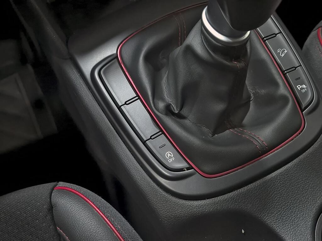 Hyundai Kona 1.0 TGDi Tecno 4x2 29