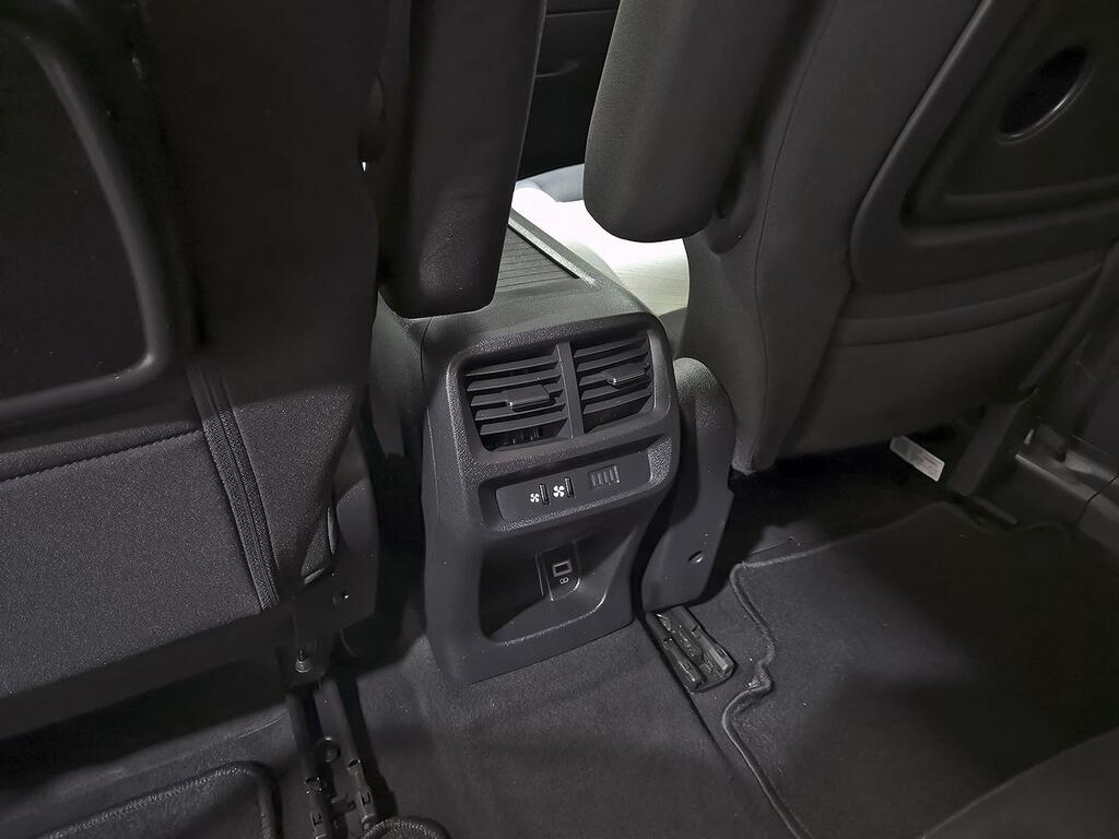 Citroën Berlingo Talla M BlueHDi 130 S&S 6v SHINE 31