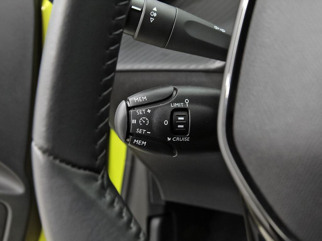 Peugeot 208 Active Puretech 100 17