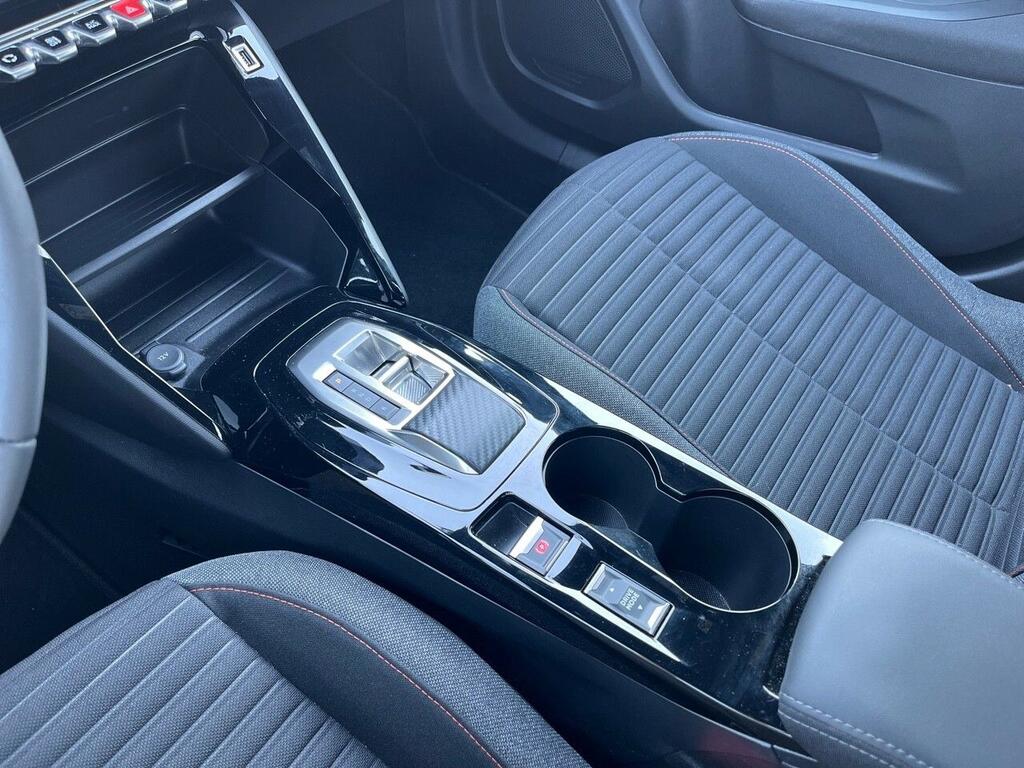 Peugeot 2008 Eléctrico Active Pack 136 (100kW) 7