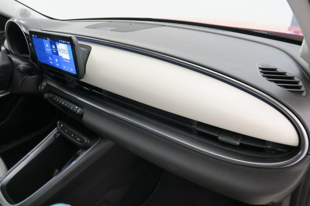 Fiat 600 600e La prima 54kwh 115kw (156cv) 16