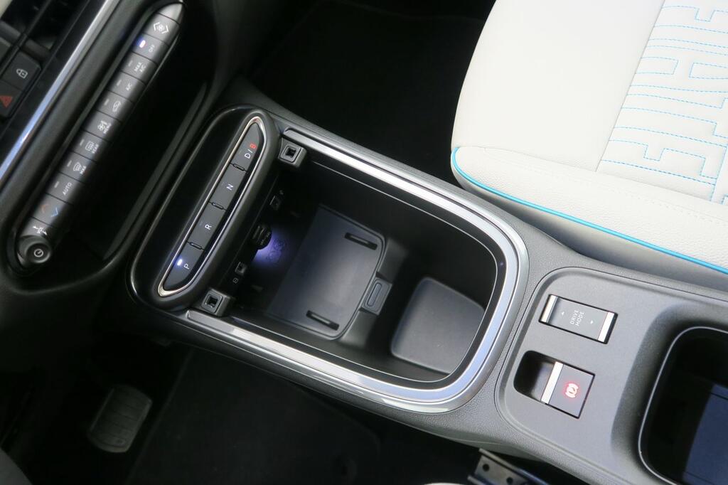 Fiat 600 600e La prima 54kwh 115kw (156cv) 12